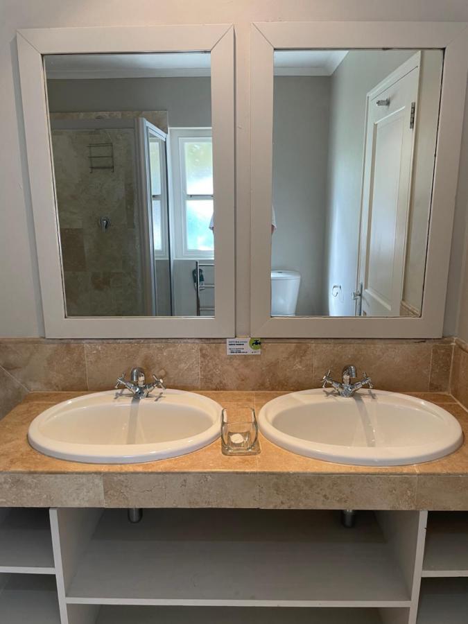 11 Westcliff Rentals Hermanus Bagian luar foto